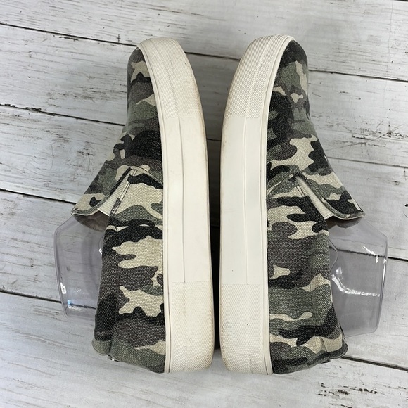 Steve Madden Camo Gills-C Slip-on Sneaker - Picture 7 of 12